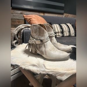 Sterling River Boots